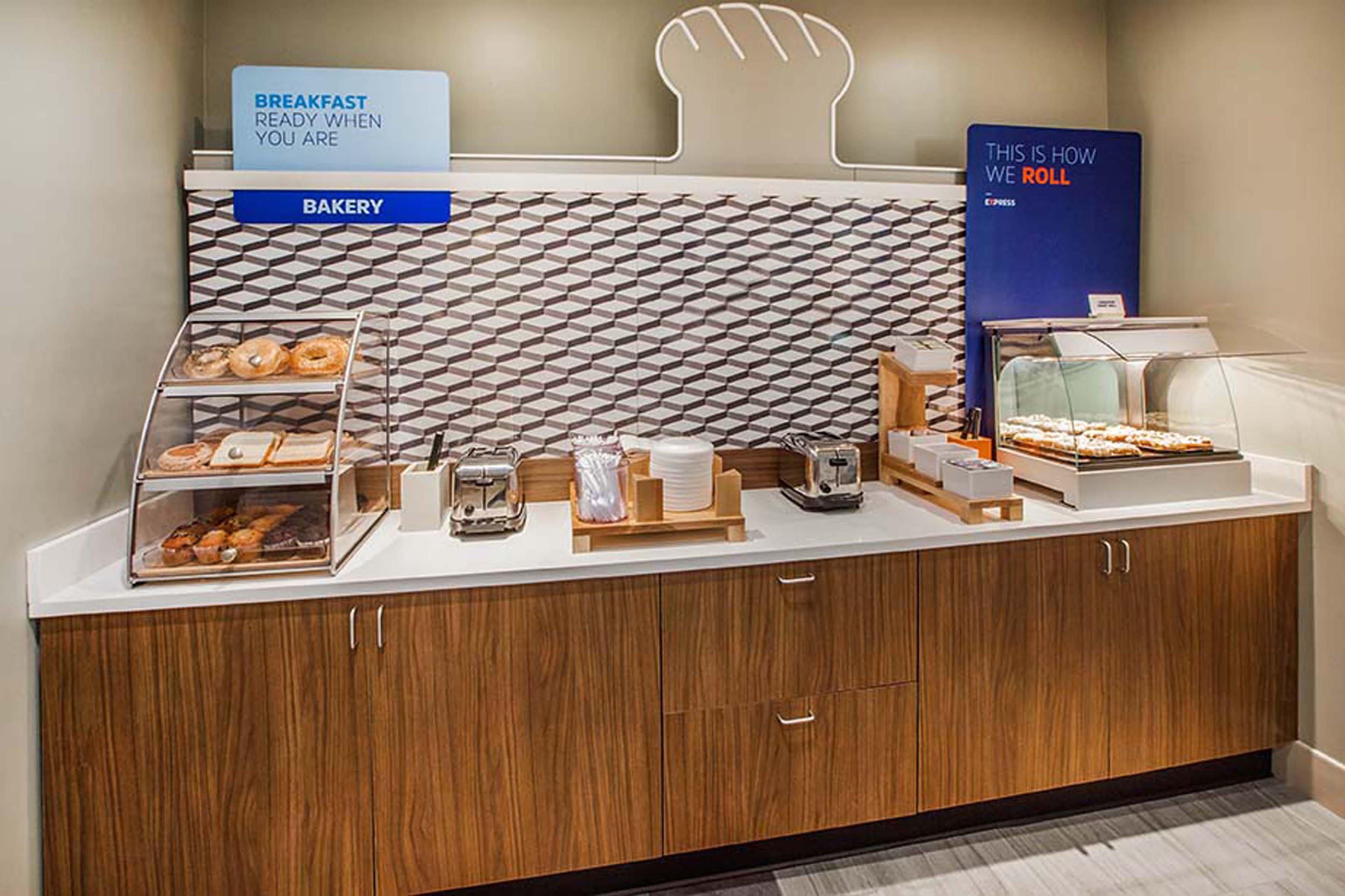 Holiday Inn Express Deforest By Ihg Zewnętrze zdjęcie