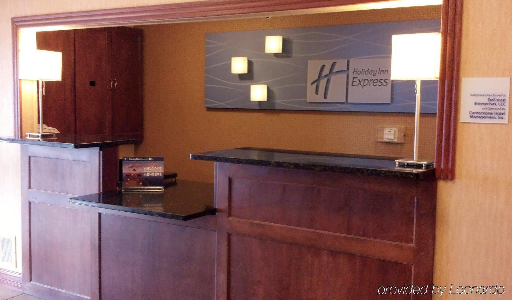 Holiday Inn Express Deforest By Ihg Zewnętrze zdjęcie