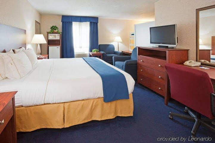 Holiday Inn Express Deforest By Ihg Zewnętrze zdjęcie